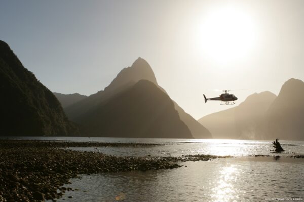 AD274-Milford-Sound-Fiordland-Glacier-Southern-Lakes-Helicopters